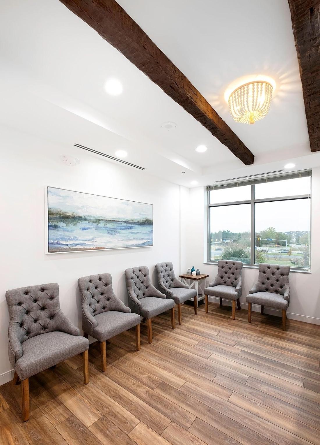 Pinebrook Dentistry | Dentist Office Lobby in Chantilly, VA